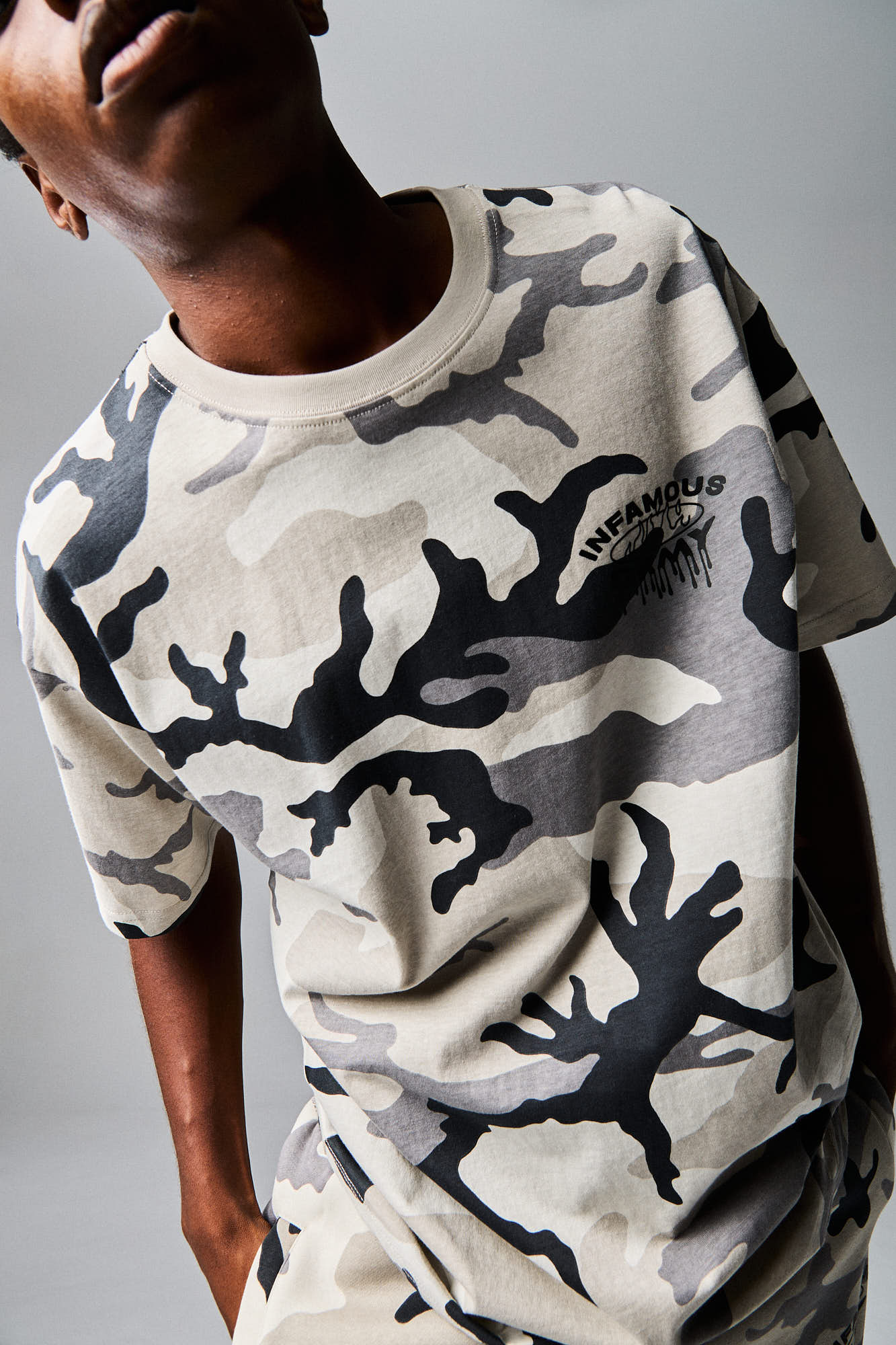 FOLLOW THE DOLLAR CAMO REGULAR TEE WHITE CAMO
