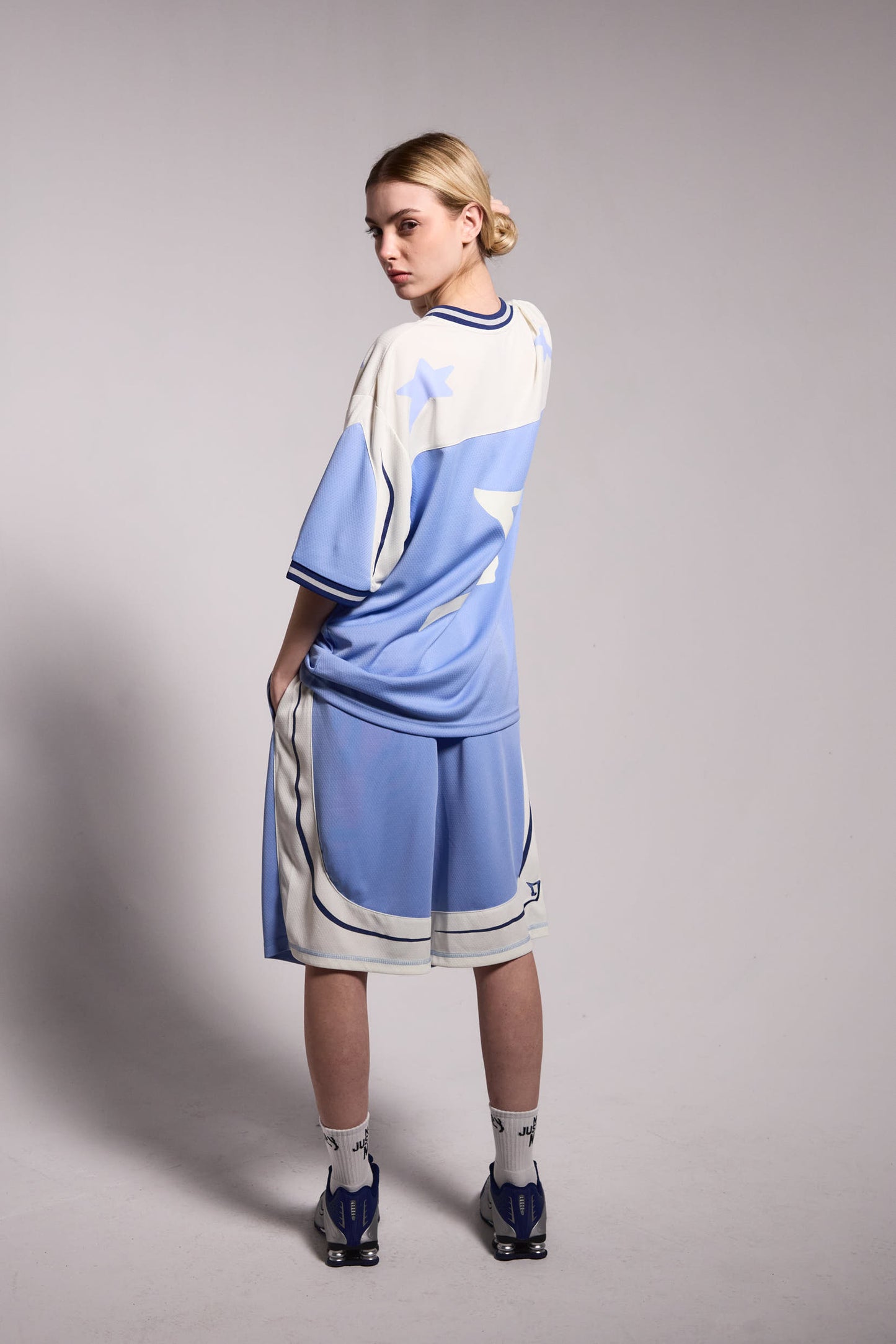 INFAMOUS DEEPER V NECK OVERSIZE TEE LIGHT BLUE