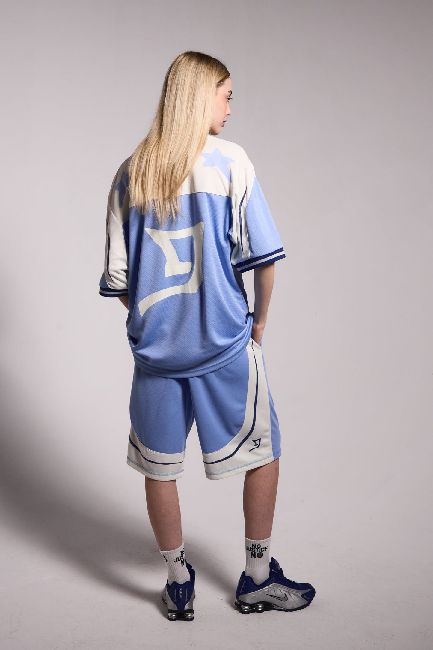 INFAMOUS DEEPER V NECK OVERSIZE TEE LIGHT BLUE