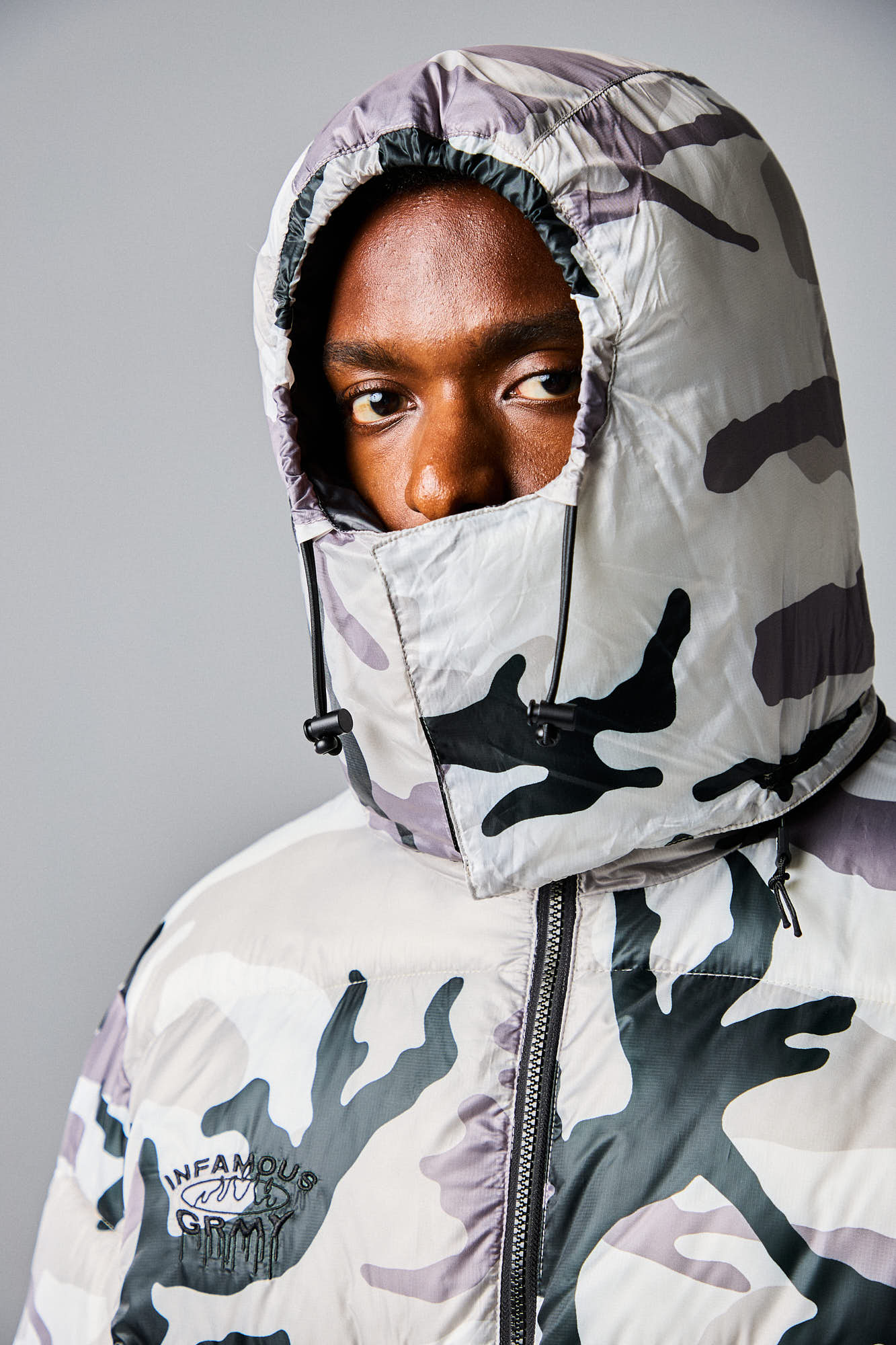 FOLLOW THE DOLLAR CAMO HOOD PUFFER JACKET WHITE CAMO